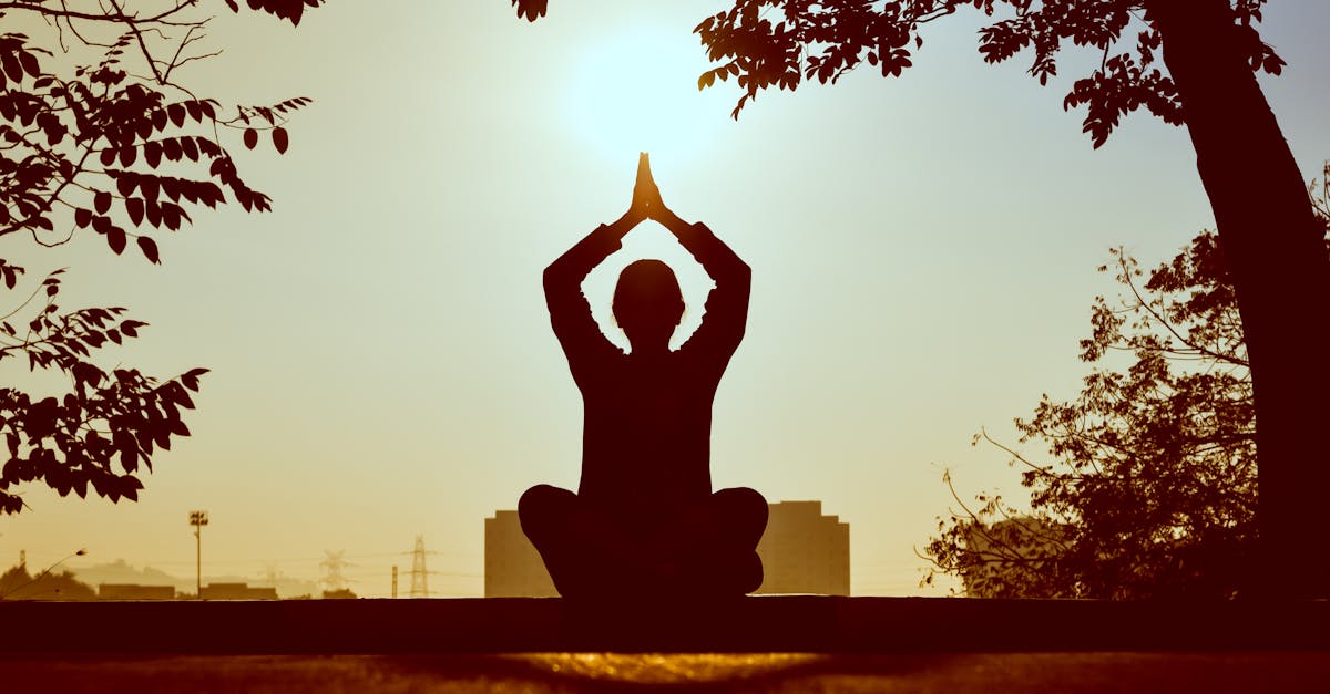 entdecken sie die transformative kraft der achtsamkeit. erlernen sie techniken zur verbesserung ihres wohlbefindens, zur stressbewältigung und zu einer bewussteren lebensweise. starten sie noch heute ihre reise zur inneren ruhe.