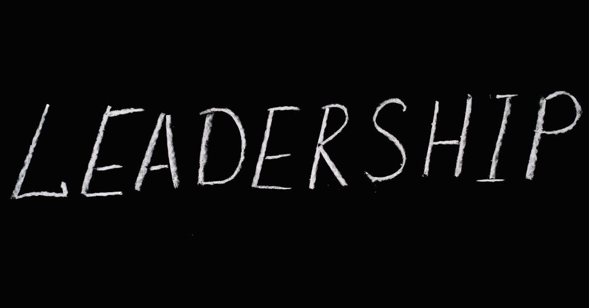 entdecken sie die wichtigsten führungskompetenzen, die für effektive teamleitung und erfolgreichen management notwendig sind. entwickeln sie ihre fähigkeiten im leadership, um inspiration und motivation in ihrem team zu fördern.